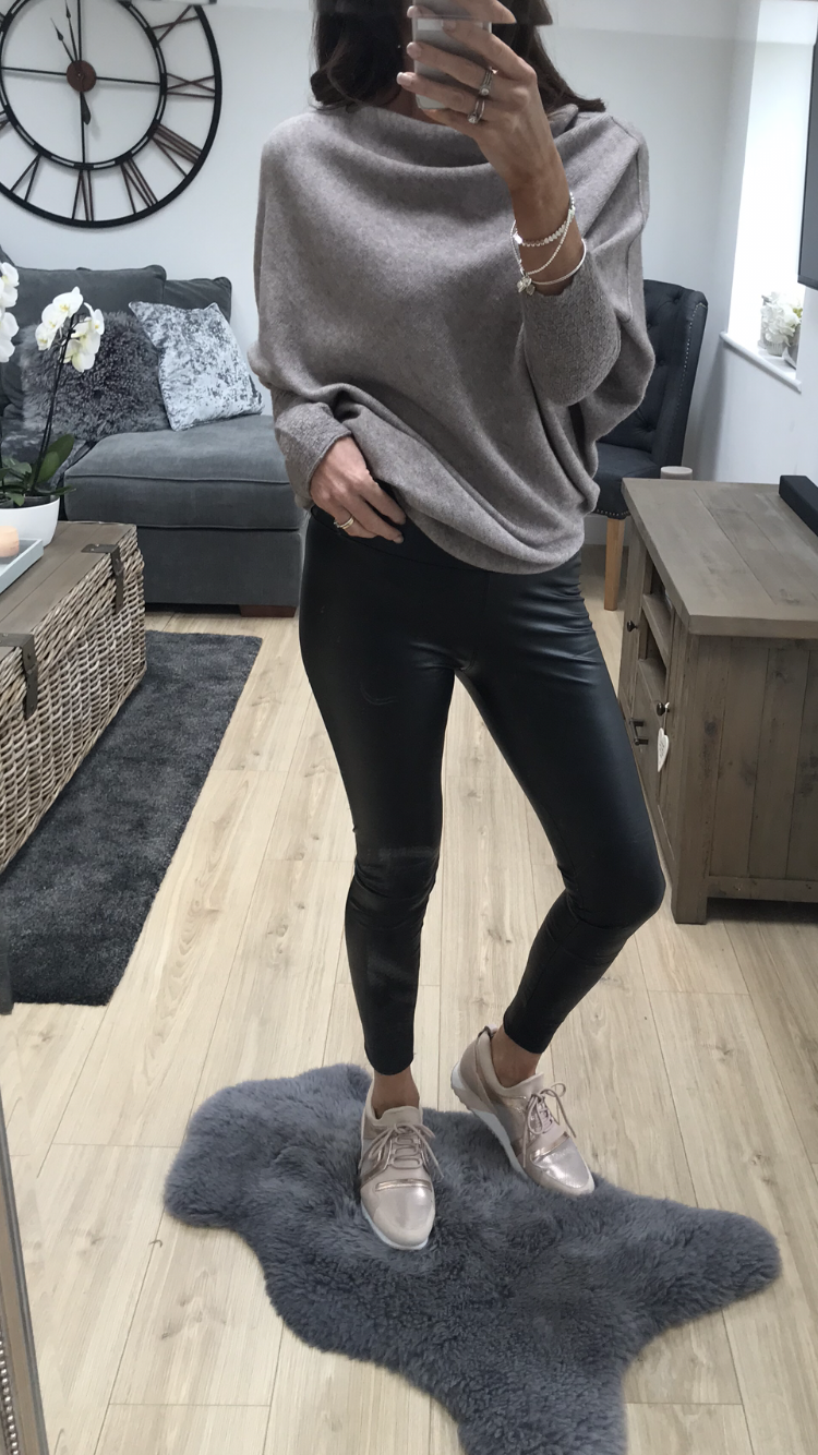 Jumper and leggings 2024 outfit